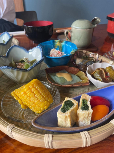 Food & Drinks