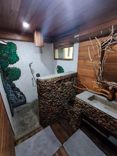 Bathroom, Hiking point Treehouse Ella, Ella