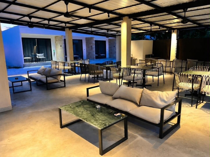 Terrace/patio 4, ARIMATABE Beachfront Resort, Sihanoukville