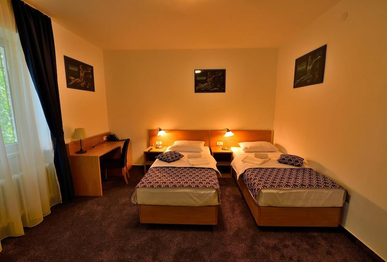 Bedroom 3, Hotel Orient Express, Zagreb