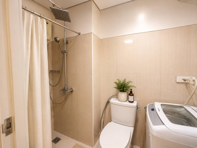 Bathroom 2, Luxury Open Concept Condo Front of Mall Of Asia at Shell Residences Tower B, Pasay City