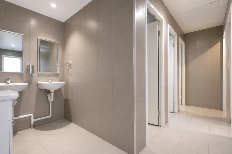 Bathroom 3, Capsule Perth City Backpackers Hostel - note - Valid passport required to check in, Perth
