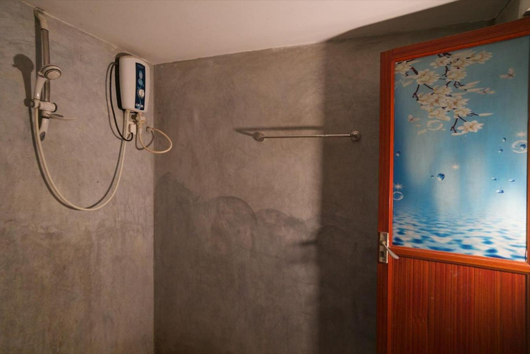 Bathroom, Aralu Habarana Resort, Hingurakgoda