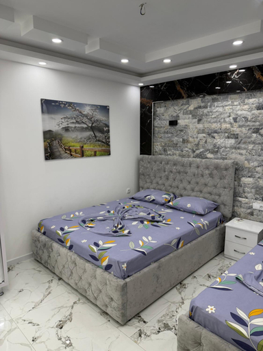 5, Apartments Afi Lindi
