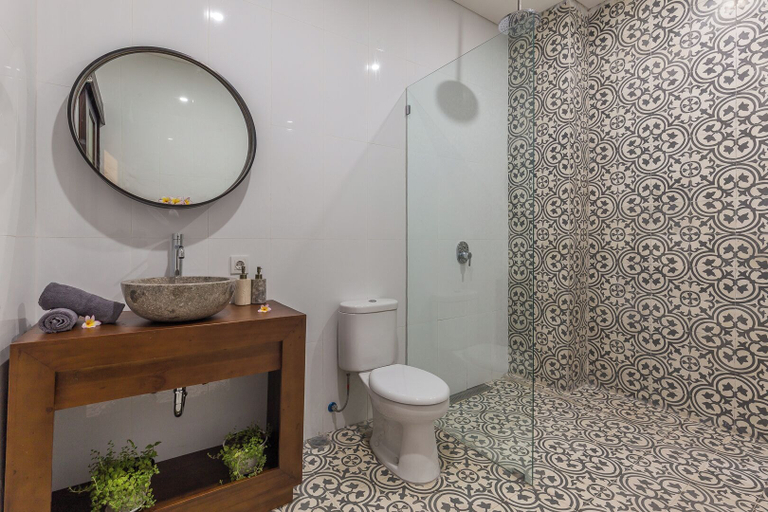 Bathroom 3, Villa Azura Seminyak, Badung