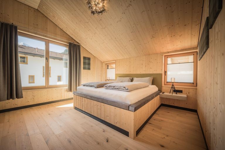Room 2, Luxury Chalet in Bichlbach, Reutte