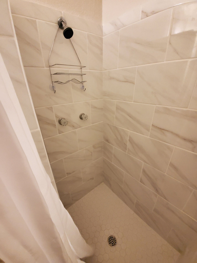 Bathroom 3, Orange Motel, Lake