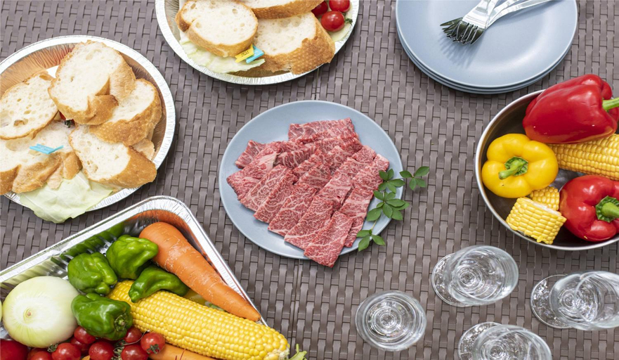 Food & Drinks