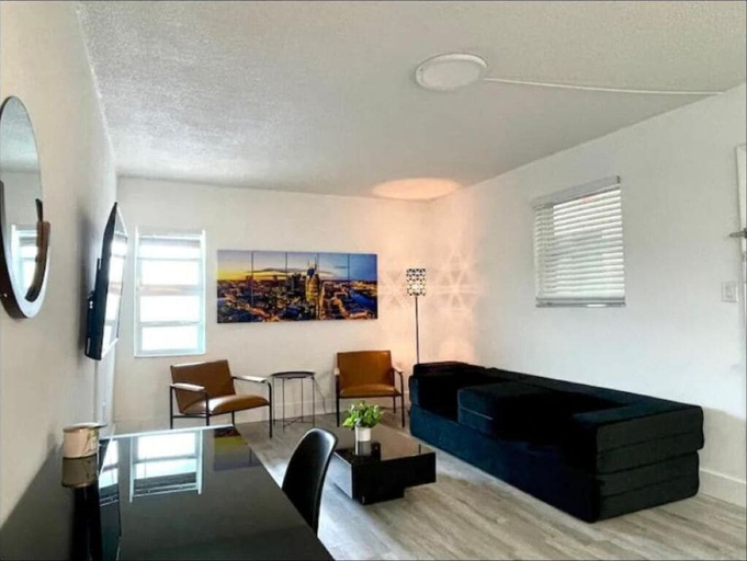 Living area 5, Eco Stays, Miami-Dade