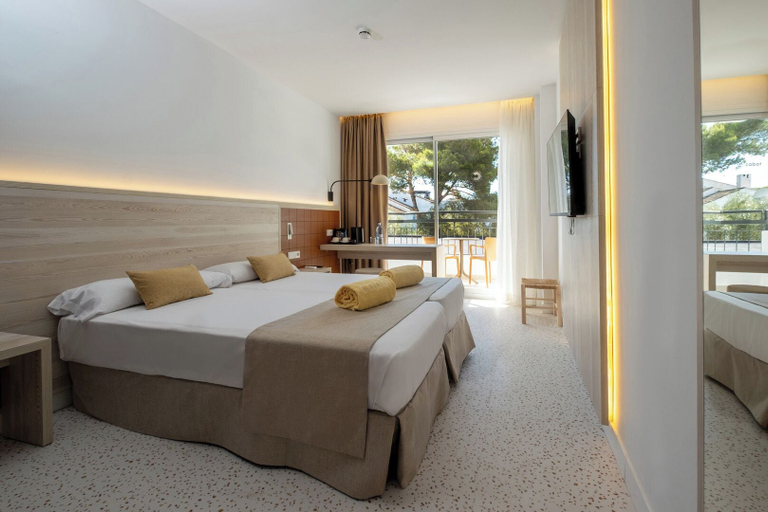 Bedroom 3, Hotel Cabot Cala Ferrera, Baleares