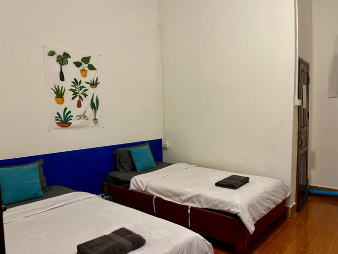 Bedroom 3, 1 Min to Slow Boat Guesthouse, Houixai