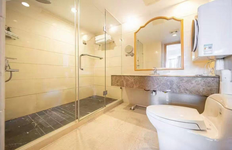 Bathroom 4, Riverview Hotel on the Bund, Shanghai