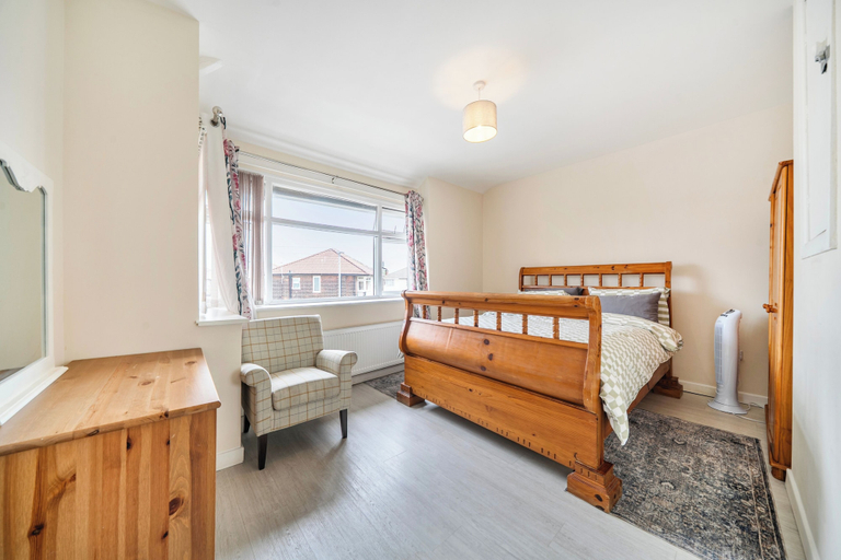 Room 5, House Sleeps 4 - Free Parking and Garden, Tameside