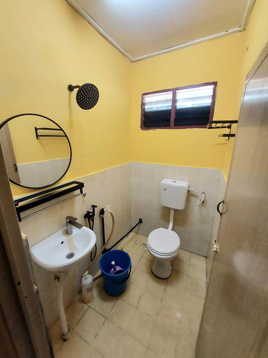 Bathroom, Irama Resort Amir YJS , Pantai Irama Bachok, Bachok