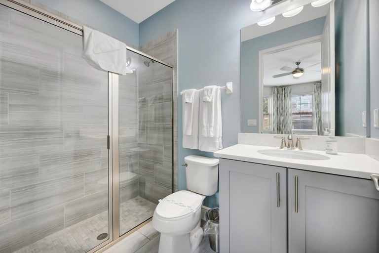 Bathroom 2, Wilmington Grand Escape, Osceola