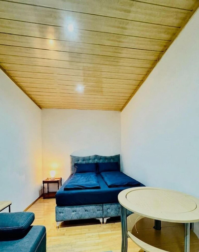Room 4, 4BR Stay for up to 12 Near to FAC Platz, Wien