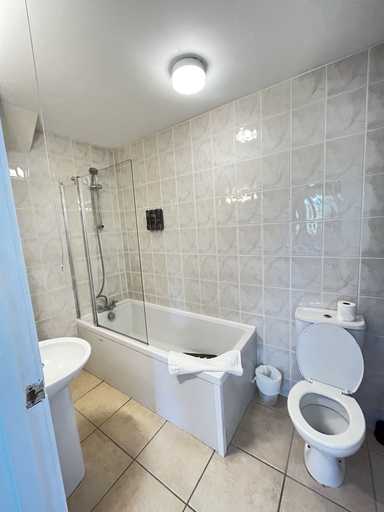 Bathroom 3, The Harbour Hotel, Inverclyde