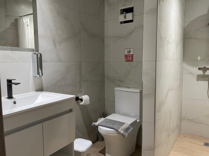 Bathroom 4, SAN REMO HOSTEL, Attica