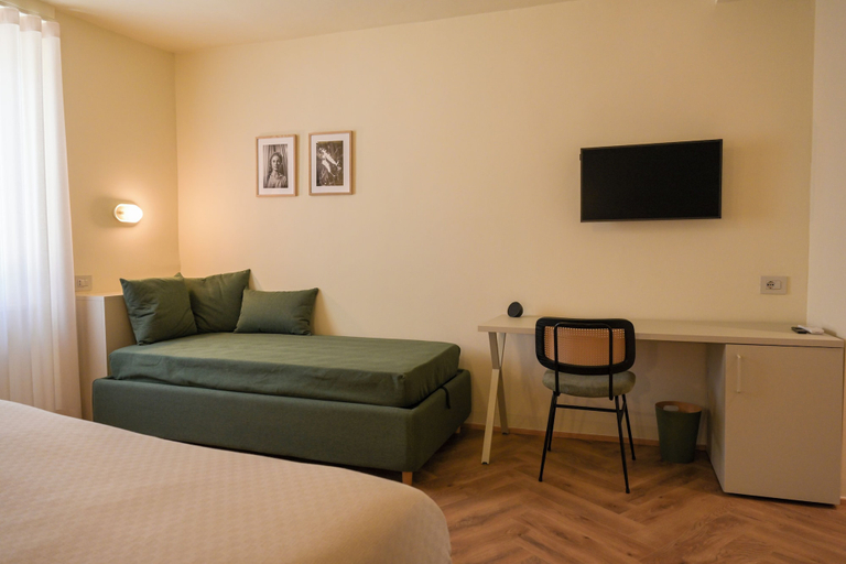 Others 5, Casaretti Affittacamere, Perugia