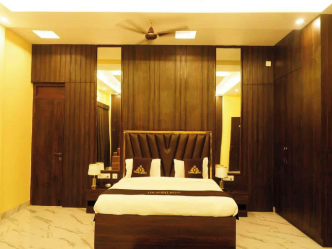 Room 4, Park Royal Hotel in Siwan, Siwan