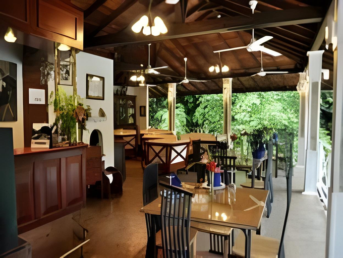 Food & Drinks 2, Royal River Resorts, Ambagamuwa