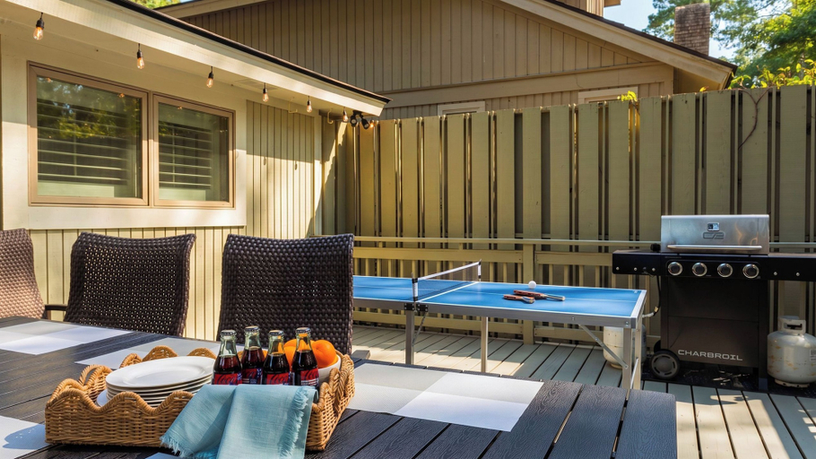 Interior 3, Wildwood Hideaway by Avantstay Deck + Fire Table Sea Pines, Beaufort