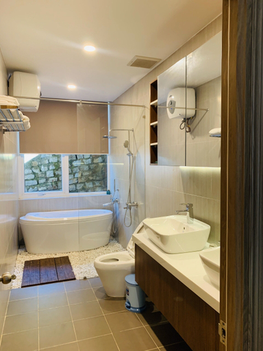 Bathroom 3, Lan Anh Village, Đà Lạt
