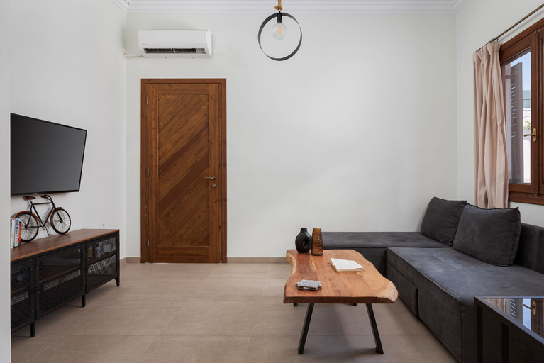 Living area 4, Utopia Suites, Attica