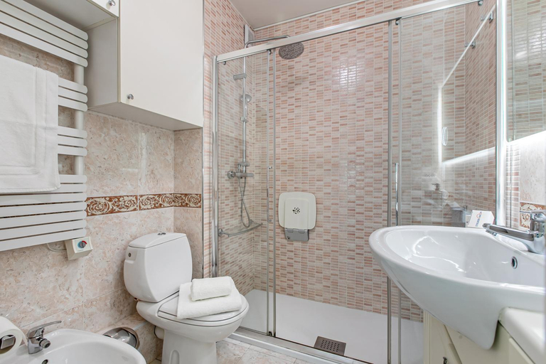 Bathroom 3, Victoria Beach Apartments, Alpes-Maritimes