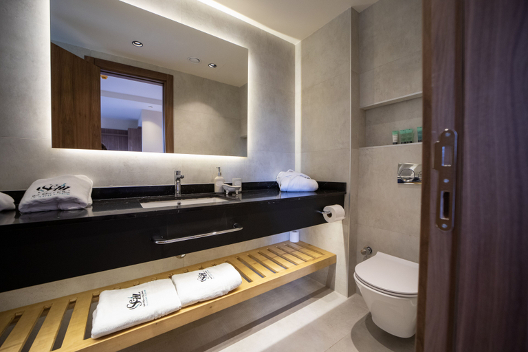 Bathroom 5, Sezz Hotels Spa Wellness Yalikavak, Bodrum