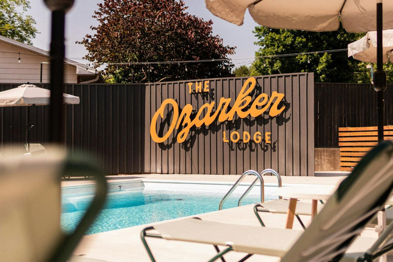Sport & Beauty 2, The Ozarker Lodge, Taney