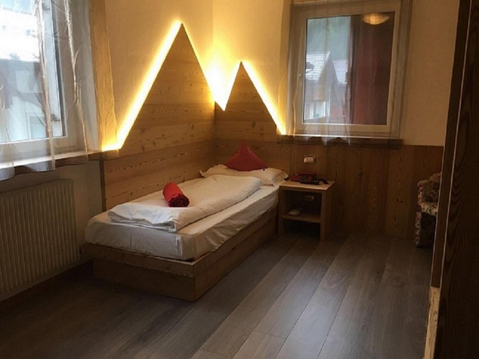 Bedroom 4, Fedaia Joy B&B, Trento