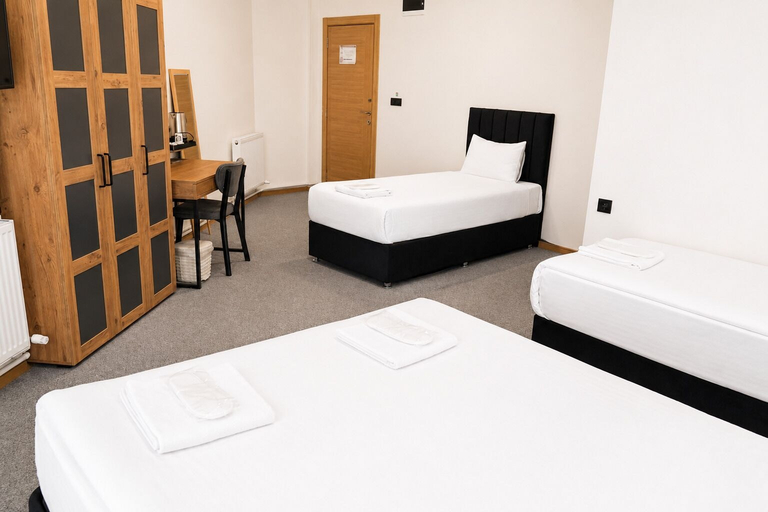 Bedroom 5, New Green Airport Hotel, Arnavutkoy