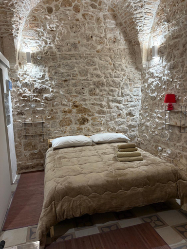 Bedroom 2, Liuzzi, Taranto