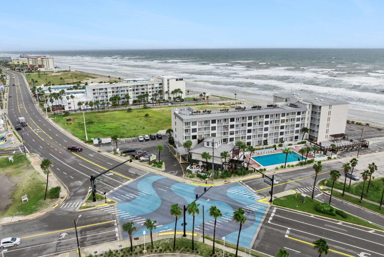 Primary image, Howard Johnson by Wyndham Oceanfront Daytona Beach, Volusia