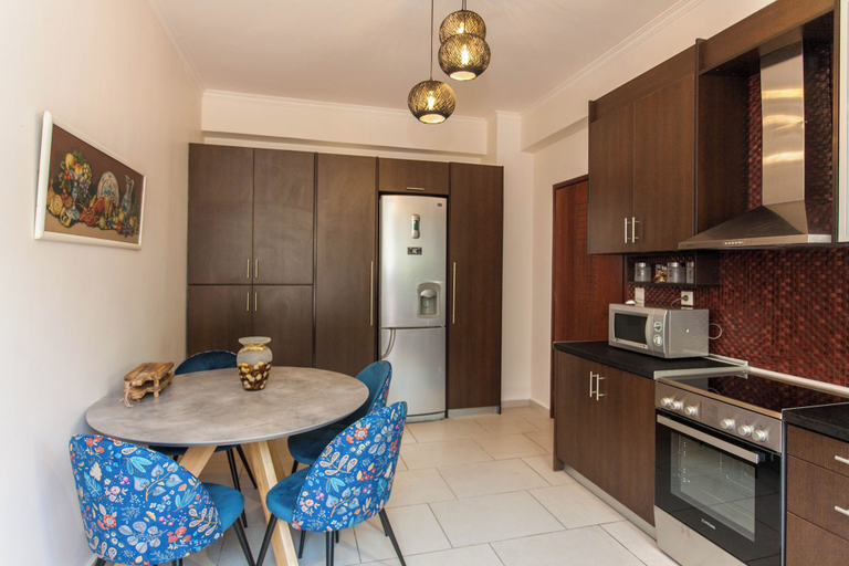Private kitchen 2, Sounds Of Mountain, Crete