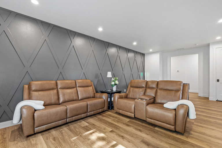 Interior 5, Valerian Flagstaff, Coconino
