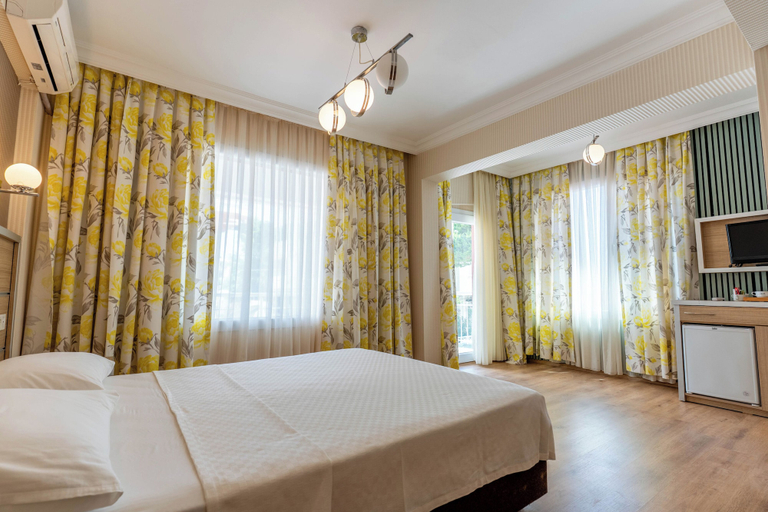 Bedroom 4, Mostar Otel, Ayvalık