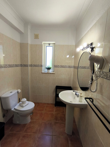 Bathroom 4, Aurora SOl, Lagos