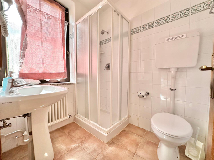 Bathroom 3, Chalet Rustico Bertolini per Gruppi!, Trento