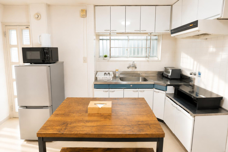 Others 4, Apartment House White Mansion 102, Osaka