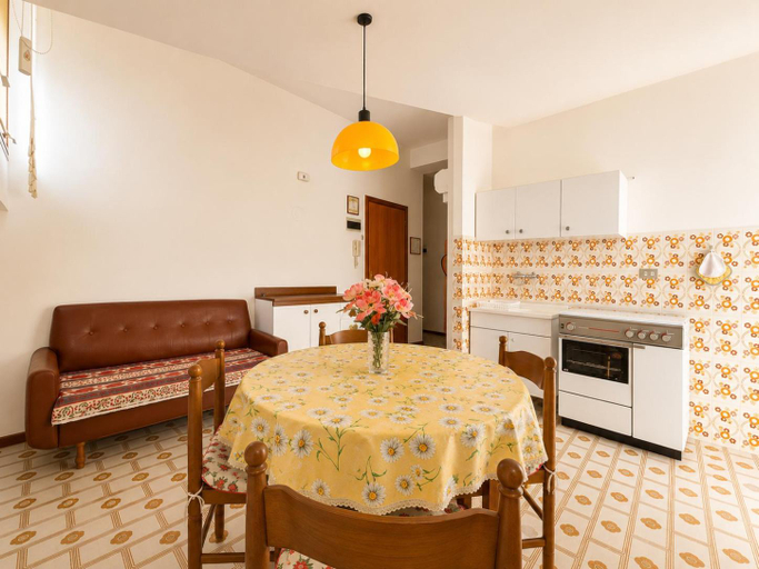 Others 3, Villa Loris, Udine