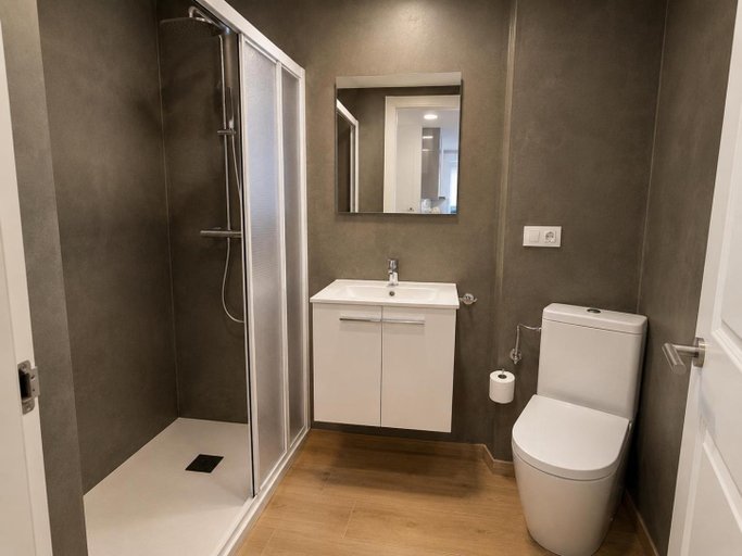 Bathroom, Apartamento cerca de la playa, Girona