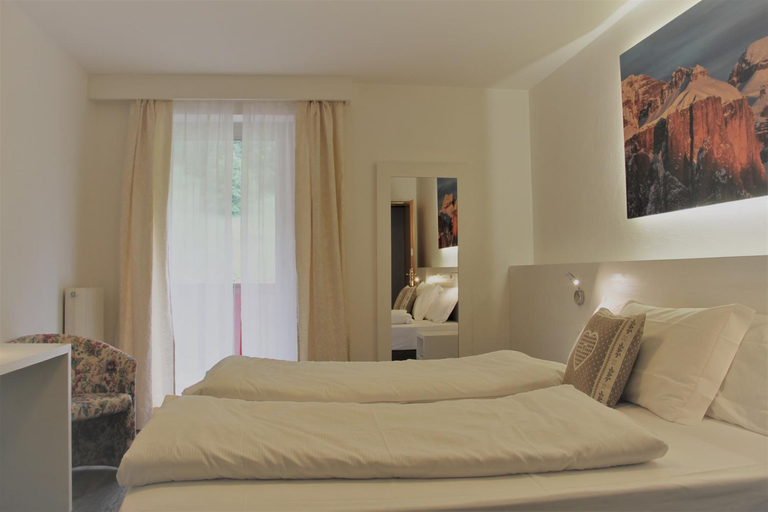 Bedroom 3, Fedaia Joy B&B, Trento
