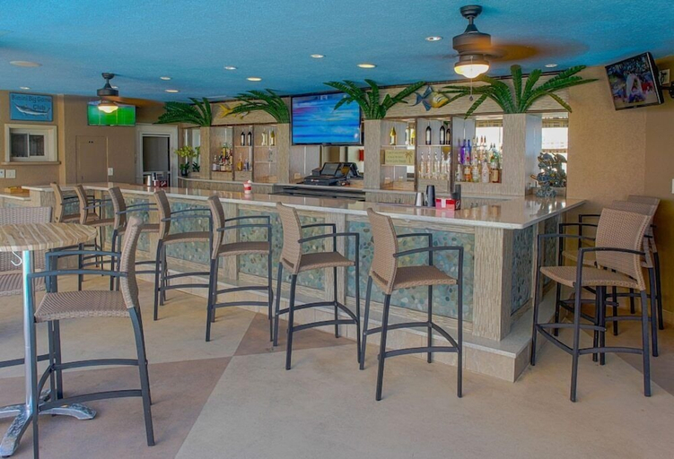 Food & Drinks 5, Beach Quarters Resort, Virginia Beach