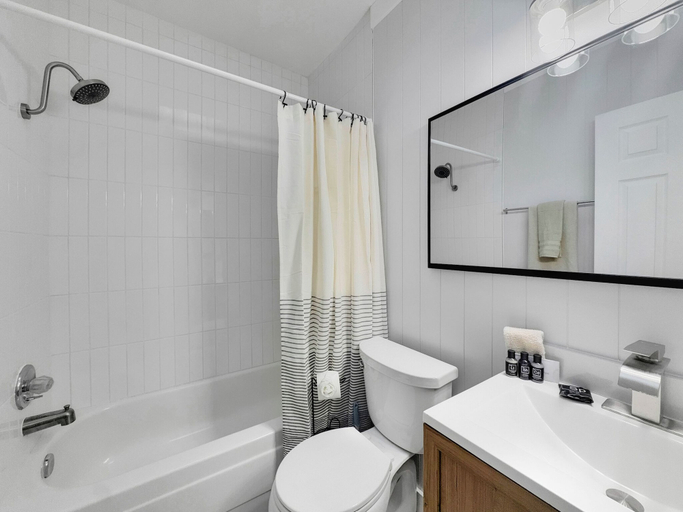 Bathroom 4, Sparkman Tucson, Pima