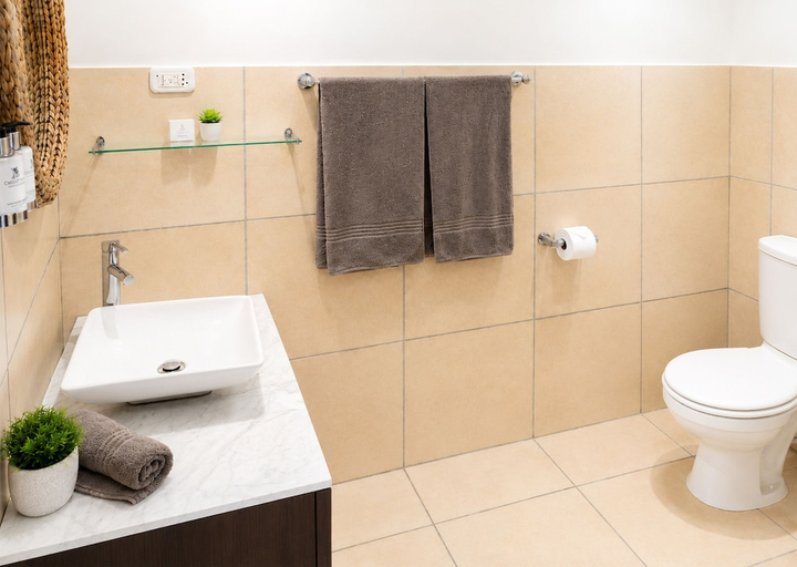 Bathroom 4, Nibela Lake Lodge, Umkhanyakude