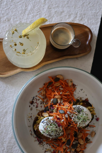 Food & Drinks 3, Origines Be Holistic, Lot