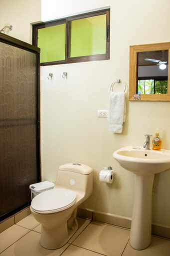 Bathroom 3, Hotel D'Lucia - Quebrada Ganado, Jaco, Costa Rica, Garabito