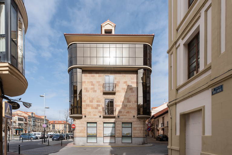 Exterior & Views 1, Apartamentos Suites The Way, León